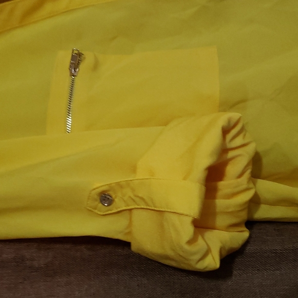 Premise Studio Vibrant Yellow Blouse XL - Picture 2 of 5